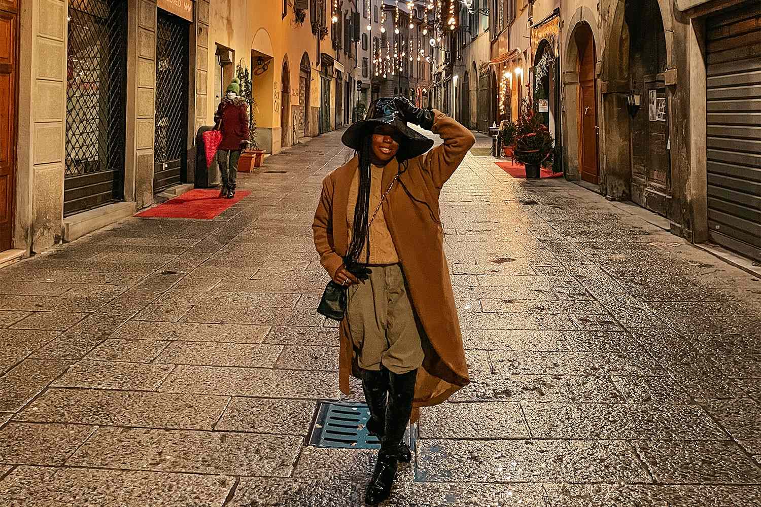 The 2026 Smart Packing guide: What to Wear in Italy for Summer Heat & Cultural Respect