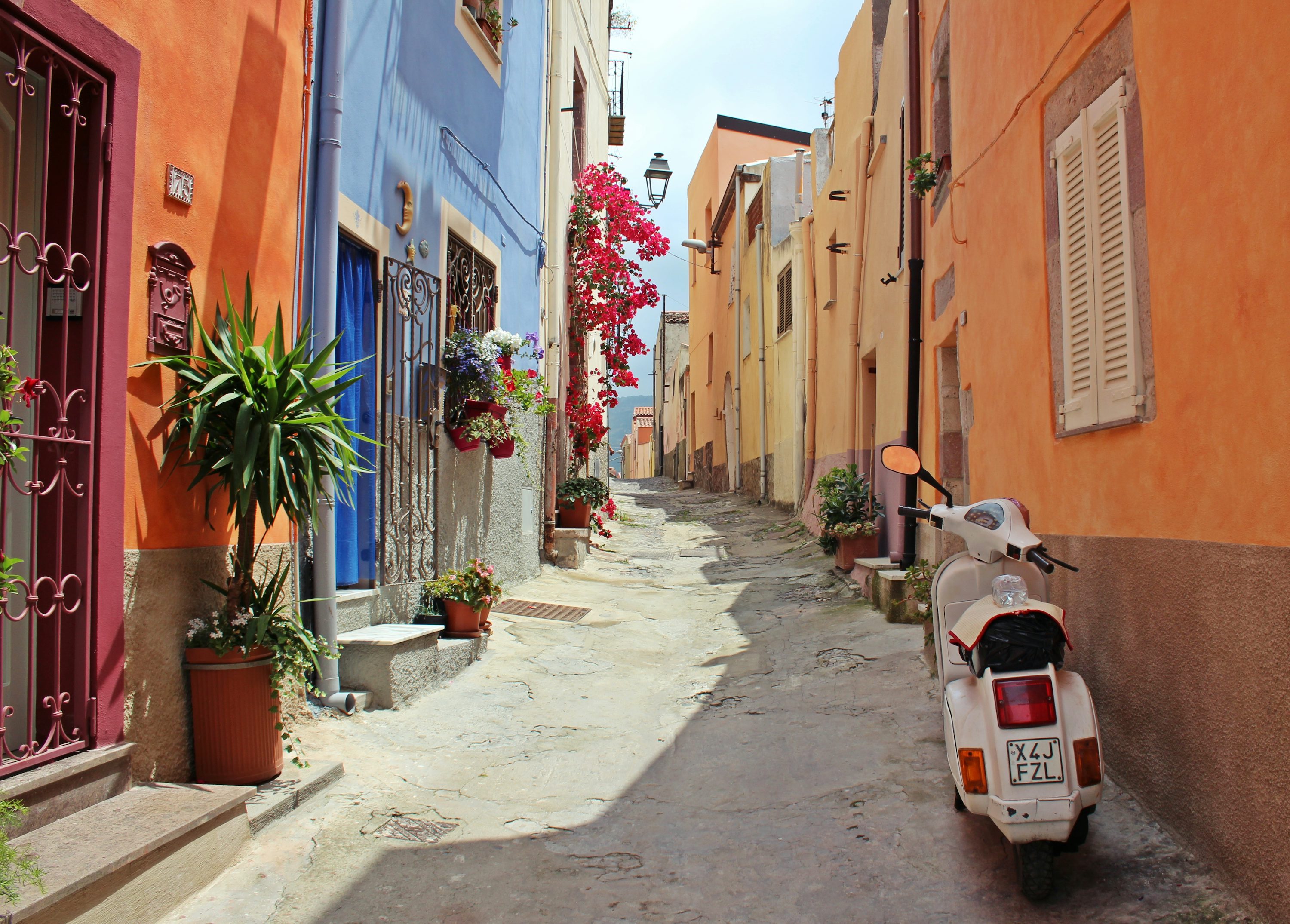 Italy Travel guide 2026: What to Wear, Pack, and Do in Tuscany, Sorrento, and Northern Italy