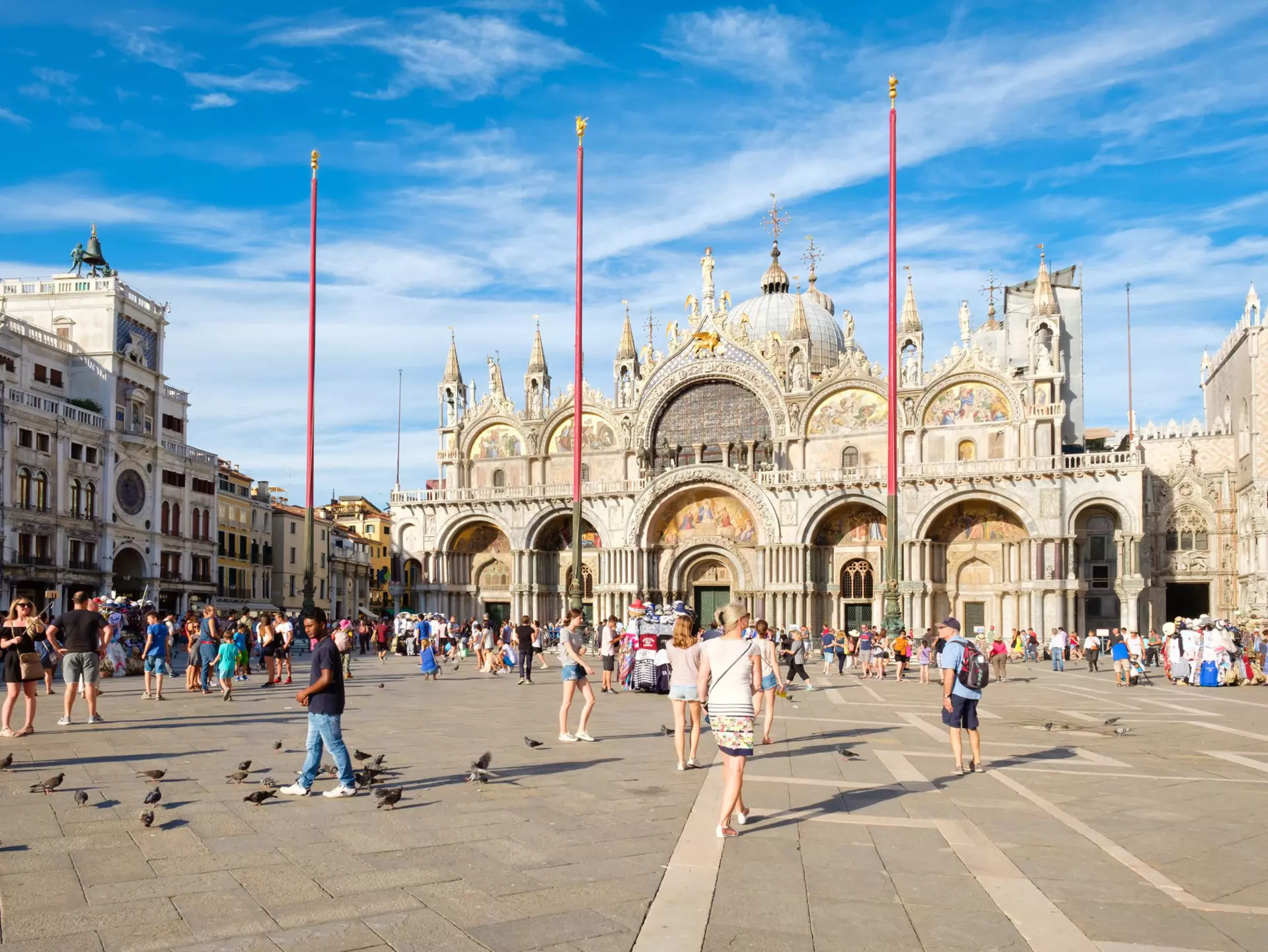 Italy travel tips street