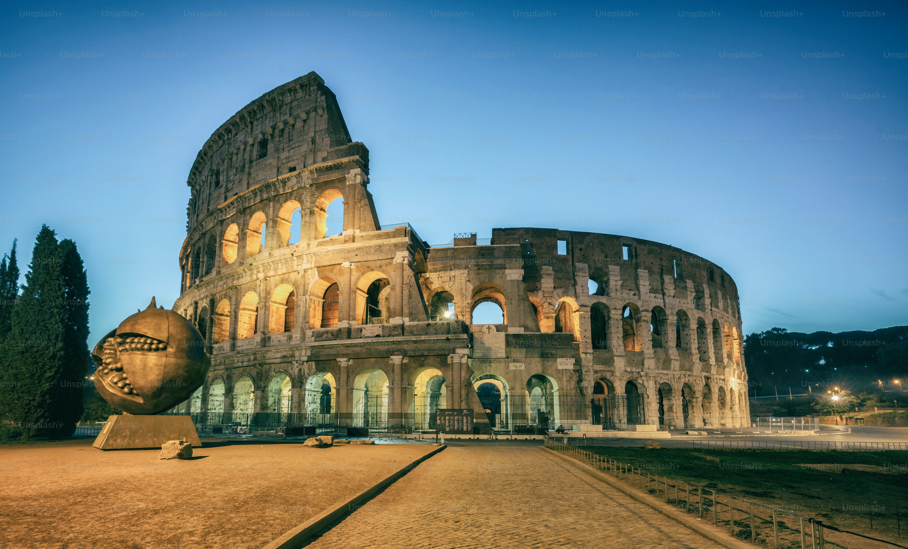 The 2026 Italy Travel Blueprint: What to Wear, Pack, and Do in Tuscany, Sorrento, and Renaissance Northern Italy