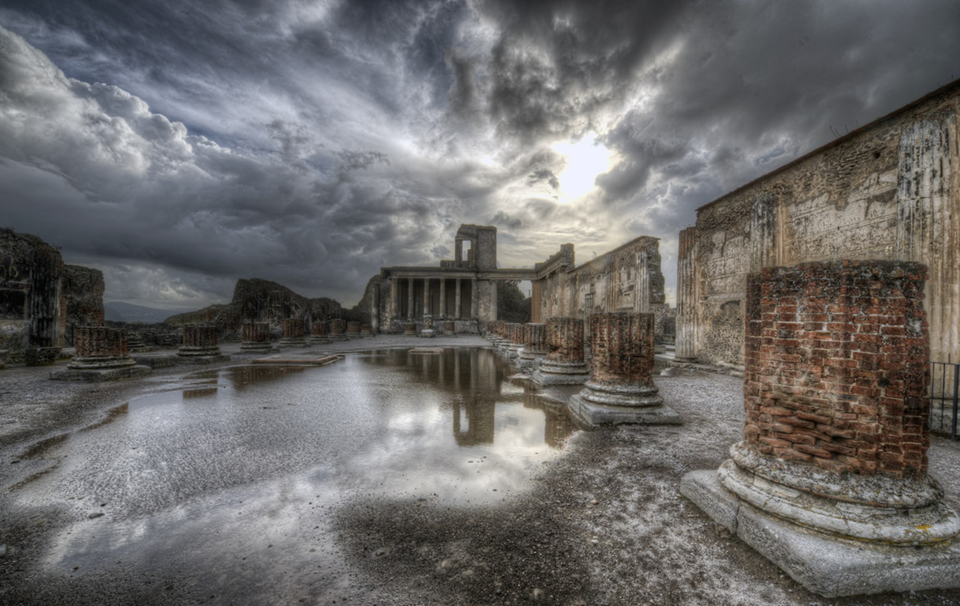 Pompeii ruins